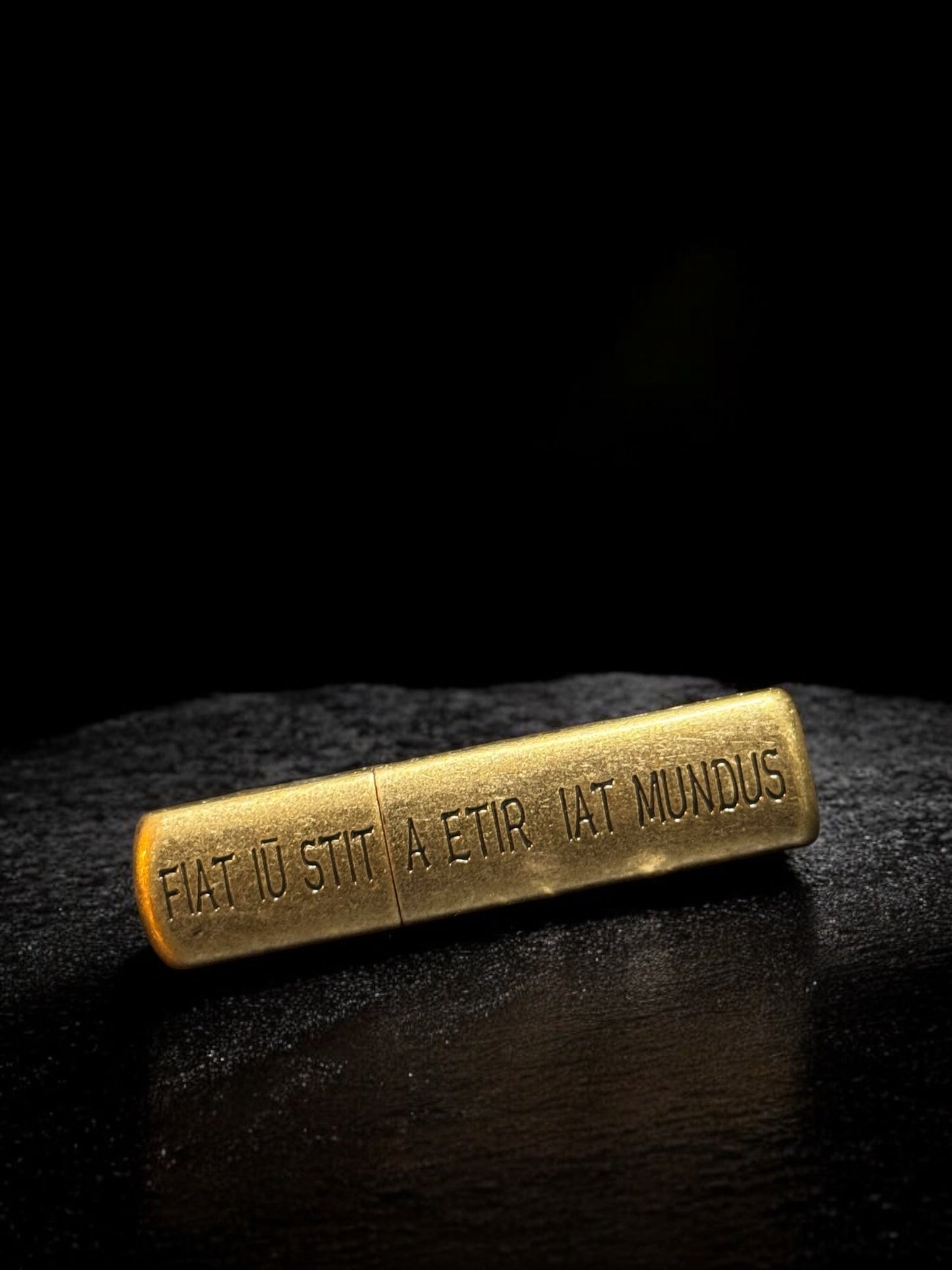 CONSTANTINES LIGHTER