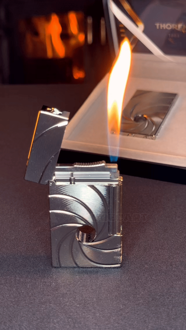 Agent 007 Lighter